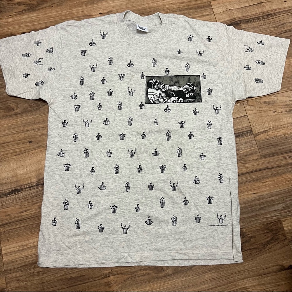 Vintage 1996 Rel-e-vant Products Men XL All over NFL Print Tee Shirt Sz L